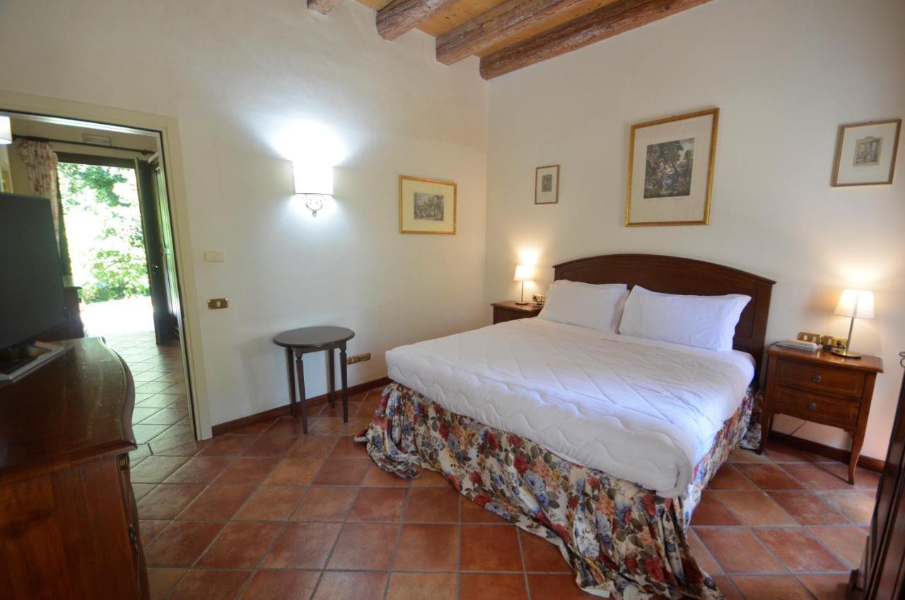 Hotel Villa Luppis Pasiano Di Pordenone Екстер'єр фото