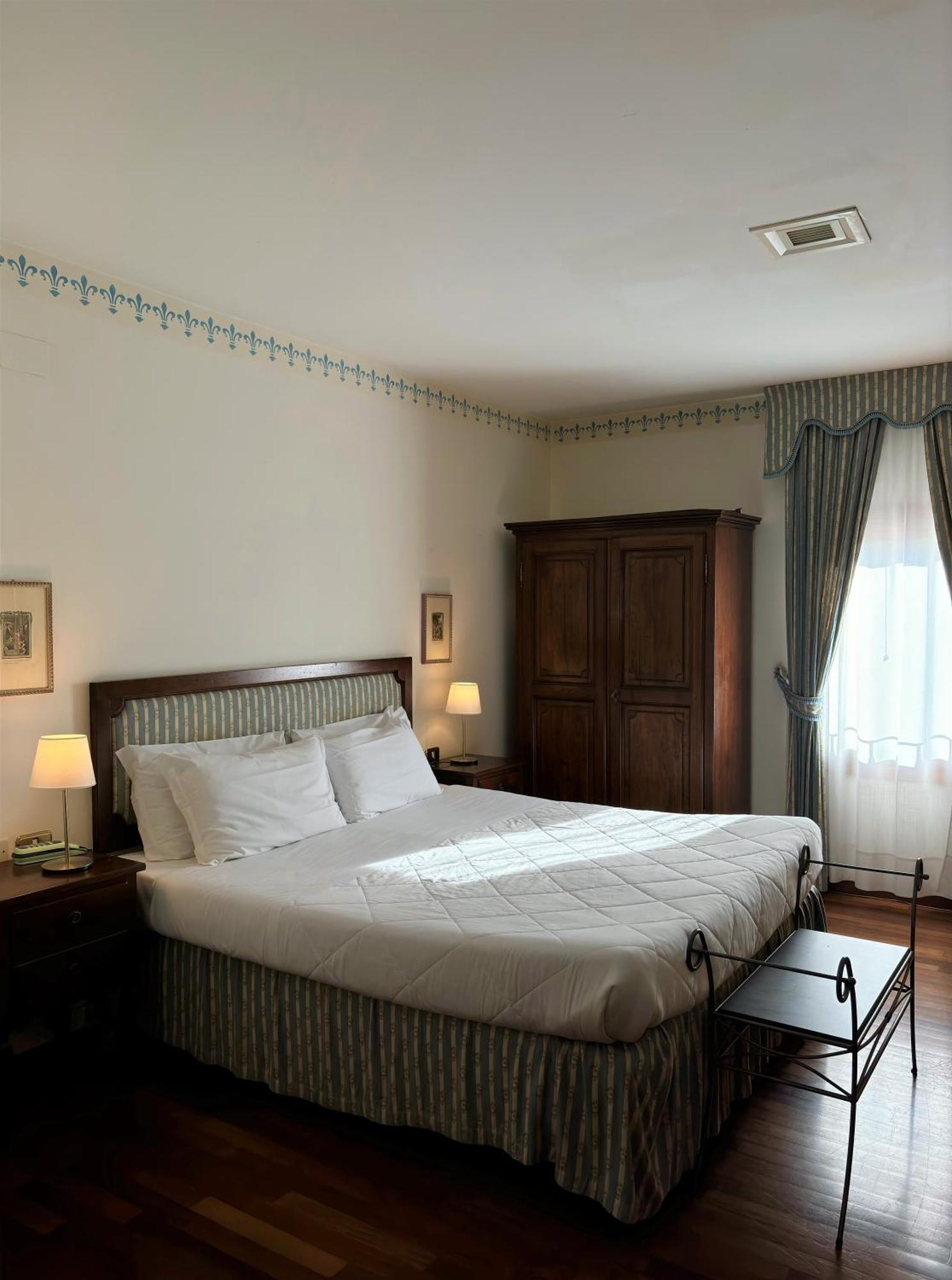 Hotel Villa Luppis Pasiano Di Pordenone Екстер'єр фото