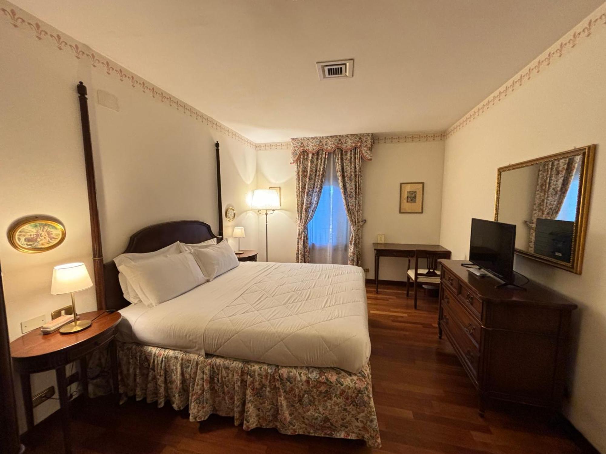Hotel Villa Luppis Pasiano Di Pordenone Екстер'єр фото