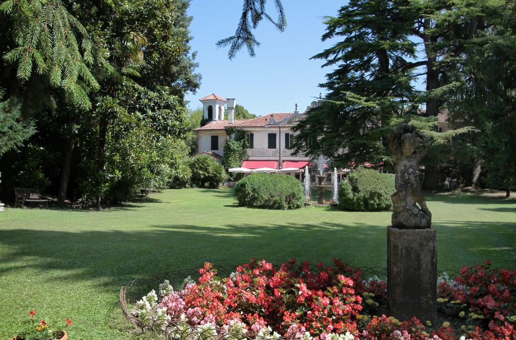 Hotel Villa Luppis Pasiano Di Pordenone Екстер'єр фото